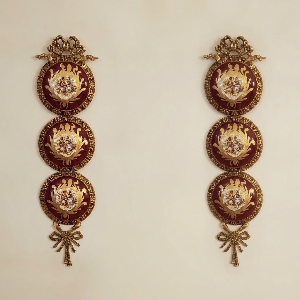 "Imperial Ribbons" Duo – Vertical Wall Hangings (Brass and Polyester)/ثنائي "الشرائط الإمبراطورية" - معلقات جدارية عمودية (نحاس وبوليستر)